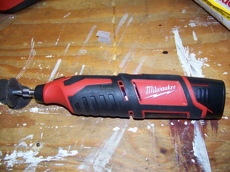 Milwaukee M12 Cordless Rotary Tool Kit 2460-21 - Review - Tools In